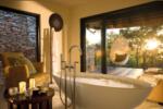 River Lodge Bathroom, Sabi Sand Game Reserve, &copy;Lion Sands River Lodge