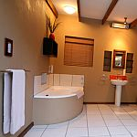 Hog Hollow Country Lodge Picture 6