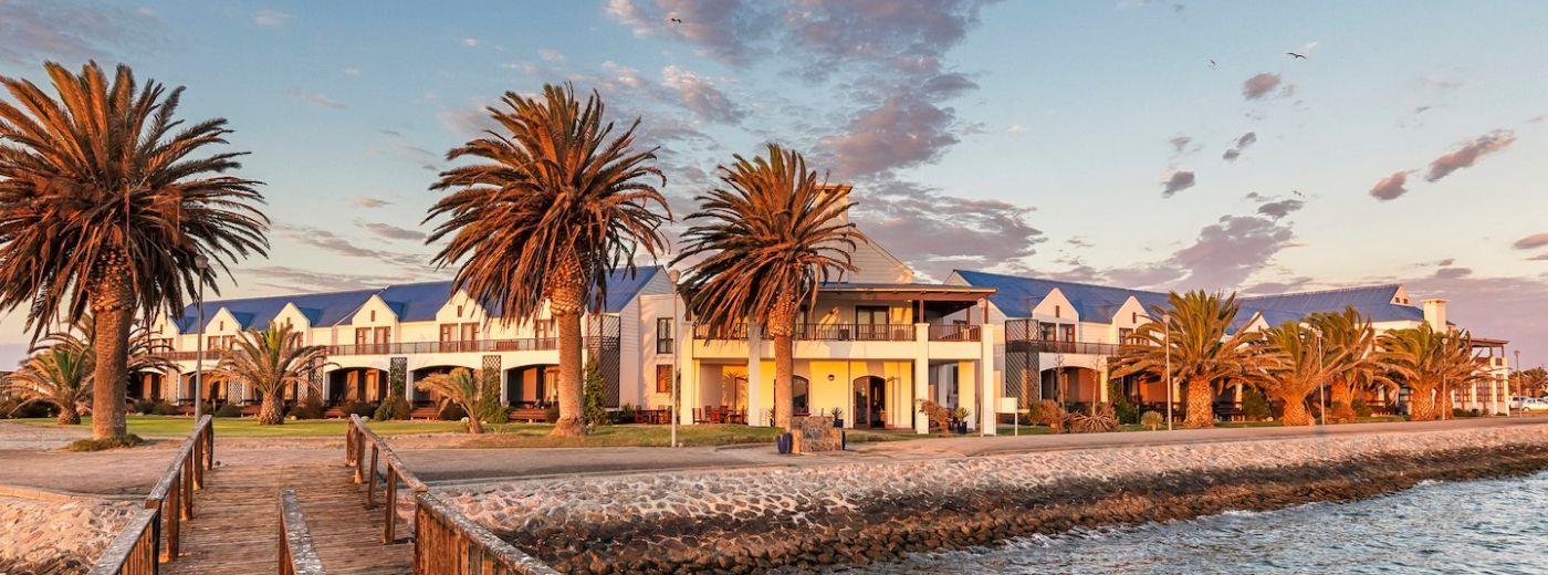 Pelican Bay Hotel