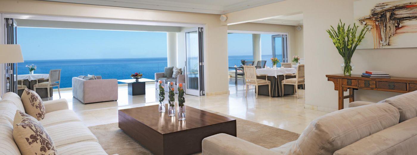 The Clarendon Bantry Bay